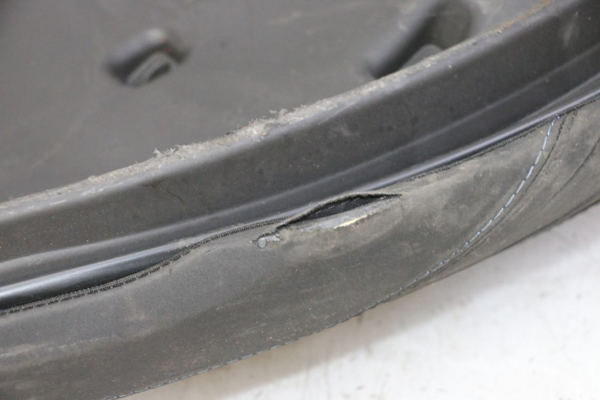 photo de SELLA PIAGGIO MP3 HPE 310 (2024 - 2025) - Altra angolazione