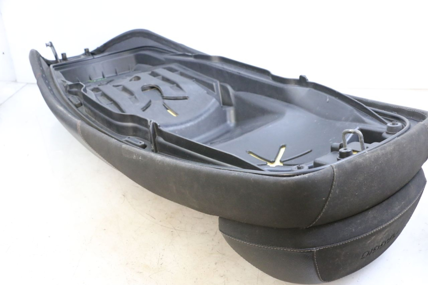 photo de SELLA PIAGGIO MP3 HPE 350 (2018 - 2020) - Vista d'insieme del prodotto