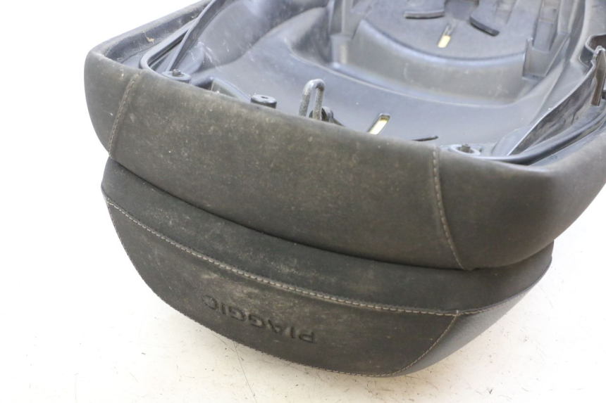 photo de SELLA PIAGGIO MP3 HPE 350 (2018 - 2020) - Dettagli dei punti di fissaggio