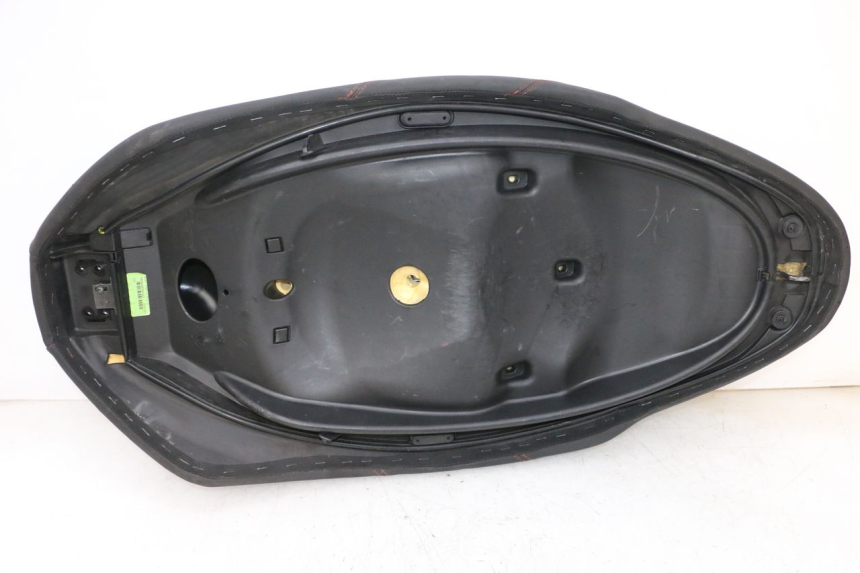 photo de SELLA PIAGGIO MP3 HPE 300 (2019 - 2026) - Caratteristiche distintive