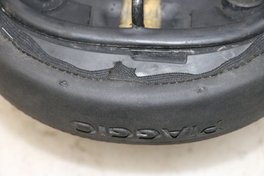 photo de SELLA PIAGGIO MP3 HPE 300 (2019 - 2026) - Primo piano tecnico