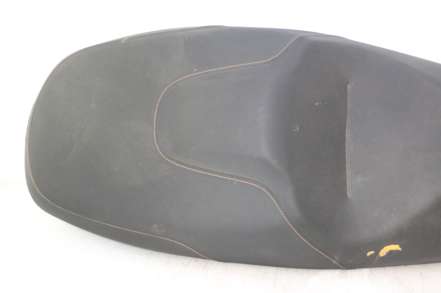 photo de SELLA PIAGGIO MP3 HPE 530 (2022 - 2026) - Dettaglio del componente