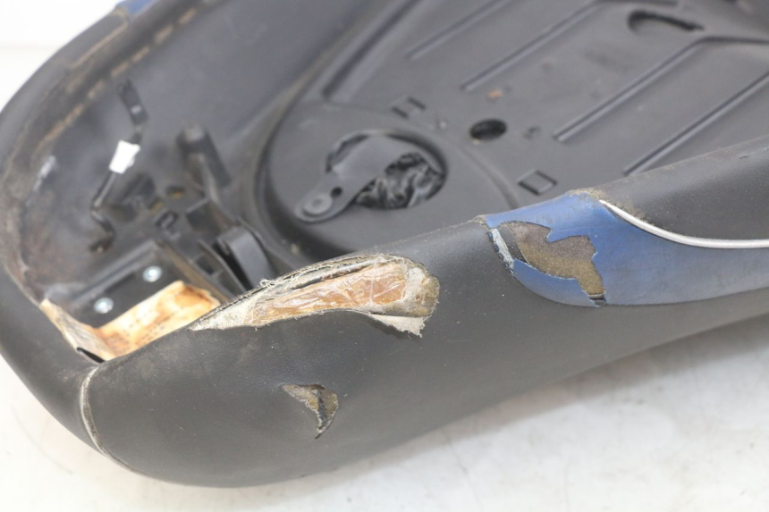 photo de SELLE PIAGGIO MP3 LT 400 (2007 - 2012) - Stato della superficie e materiale
