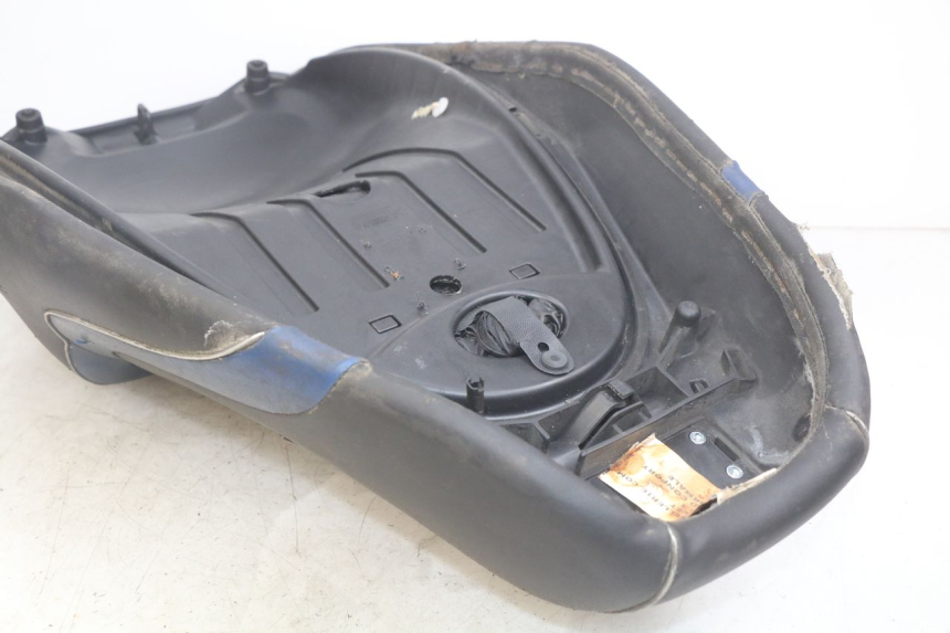 photo de SELLE PIAGGIO MP3 LT 400 (2007 - 2012) - Ricambio usato controllato