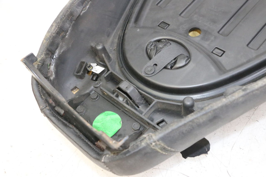 photo de SELLE PIAGGIO MP3 LT 400 (2007 - 2012) - Dettaglio del componente