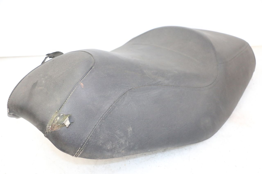 photo de SELLE PIAGGIO MP3 LT 400 (2007 - 2012) - Stato della superficie e materiale
