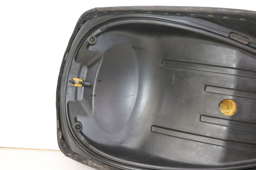 photo de SELLA PIAGGIO MP3 LT 300 (2010 - 2016) - Primo piano tecnico