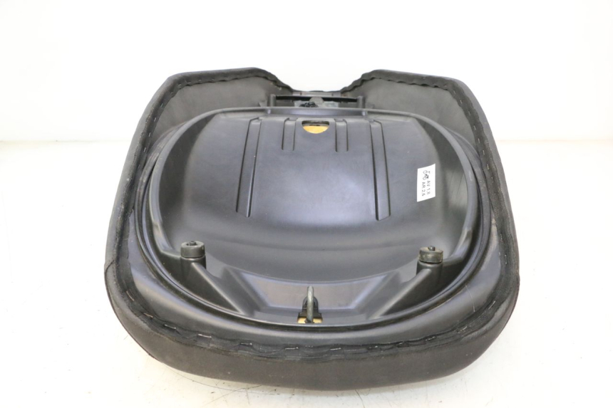 photo de SELLA PIAGGIO MP3 LT 300 (2010 - 2016) - Zoom sullo stato d'uso