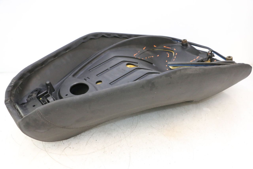 photo de SELLE PIAGGIO MP3 LT 400 (2007 - 2012) - Zoom sui componenti