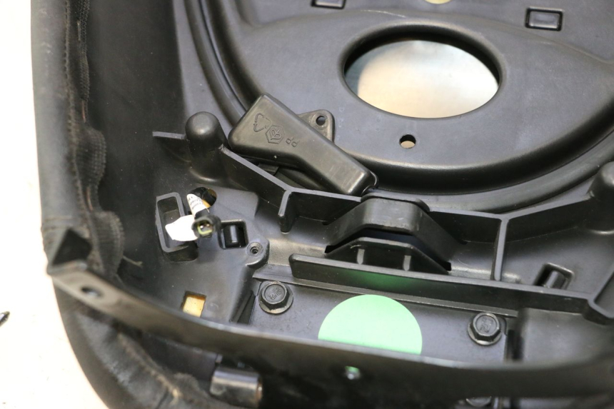 photo de SELLE PIAGGIO MP3 LT 400 (2007 - 2012) - Primo piano ad alta risoluzione