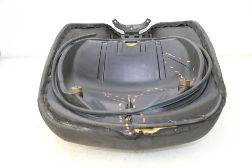 photo de SELLE PIAGGIO MP3 LT 400 (2007 - 2012) - Angolazione alternativa
