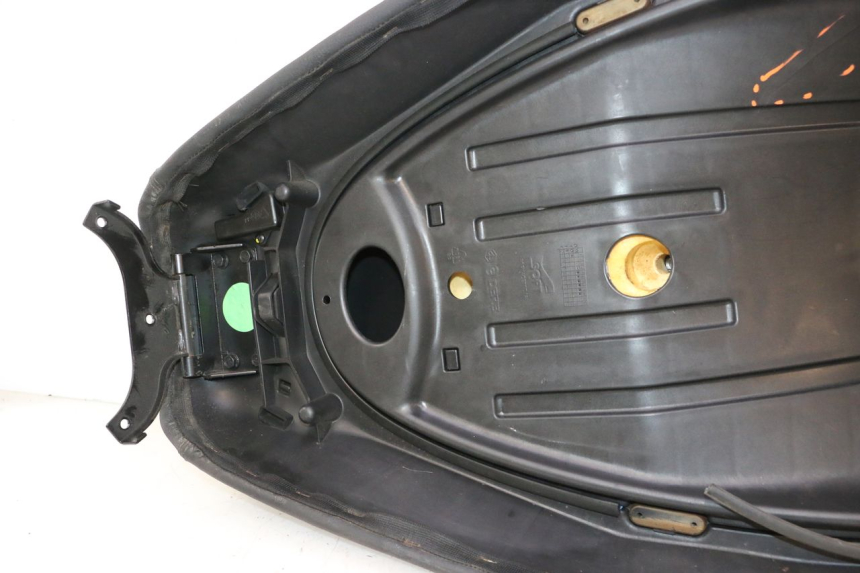 photo de SELLE PIAGGIO MP3 LT 400 (2007 - 2012) - Zoom sullo stato d'uso