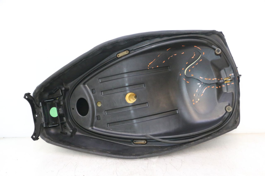 photo de SELLE PIAGGIO MP3 LT 400 (2007 - 2012) - Primo piano tecnico
