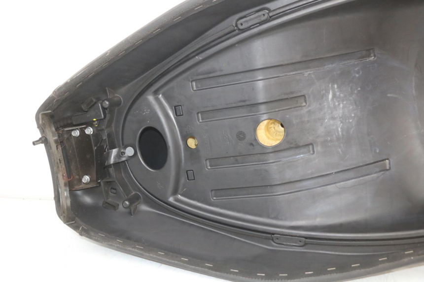 photo de SELLA PIAGGIO MP3 125 (2006 - 2014) - Altra vista dell'articolo