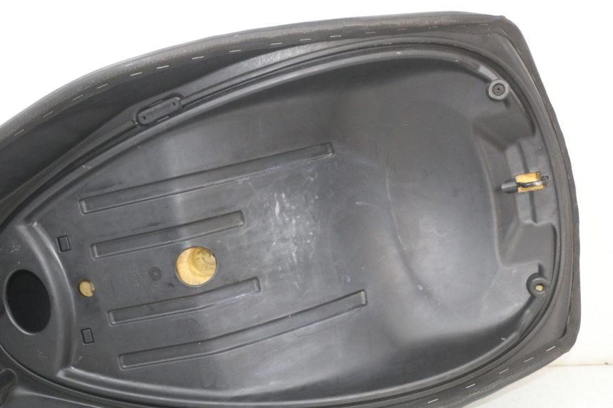 photo de SELLA PIAGGIO MP3 125 (2006 - 2014) - Caratteristiche distintive