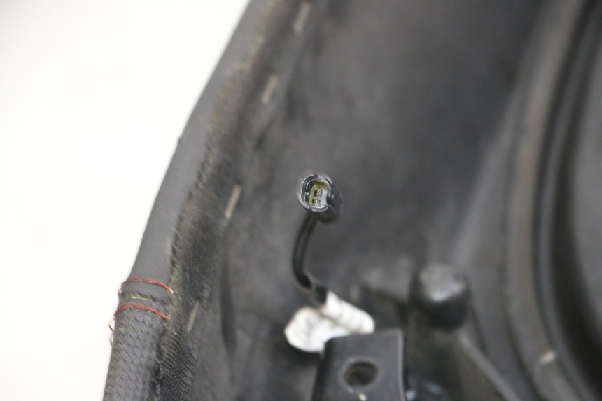 photo de SELLE PIAGGIO MP3 RL 250 (2006 - 2010) - Zoom sui componenti