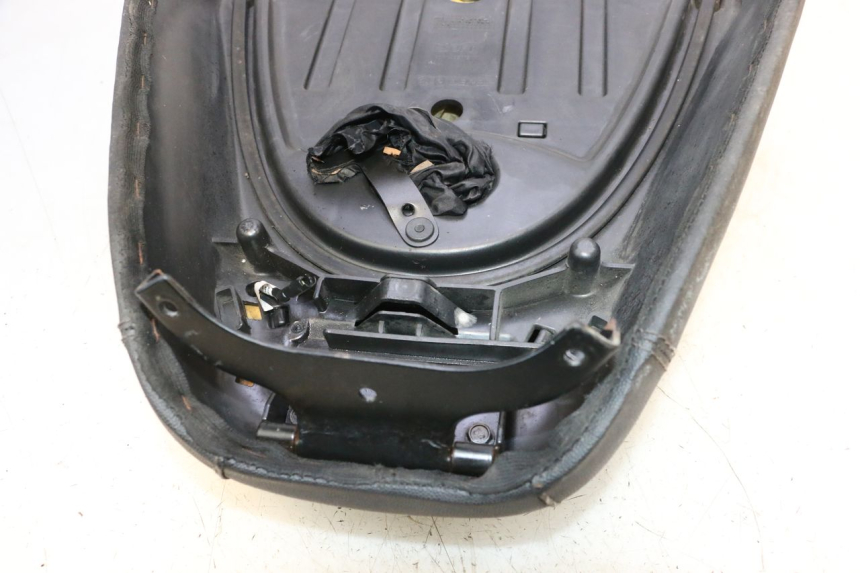 photo de SELLE PIAGGIO MP3 RL 250 (2006 - 2010) - Zoom sui componenti