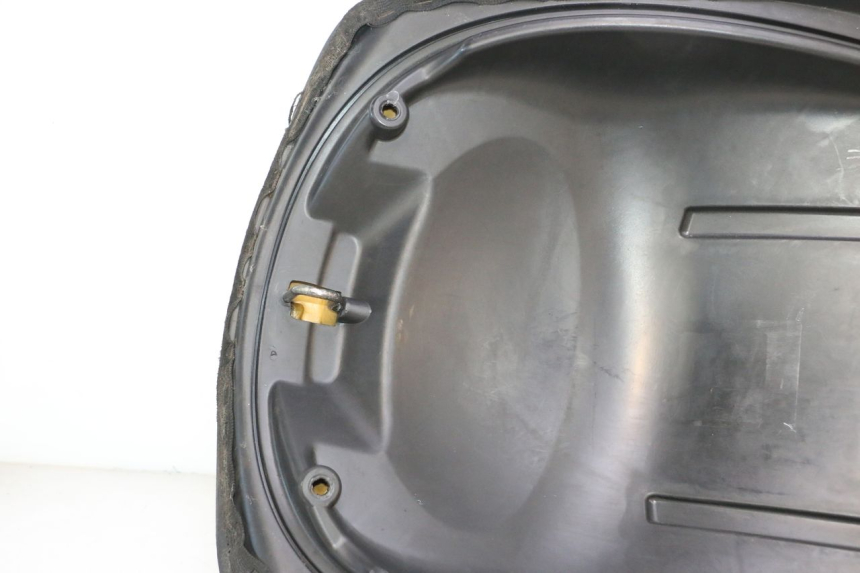 photo de SELLE PIAGGIO MP3 RL 250 (2006 - 2010) - Angolazione alternativa
