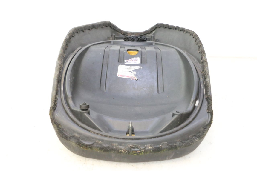 photo de SELLA PIAGGIO MP3 125 (2006 - 2014) - Zoom sui componenti