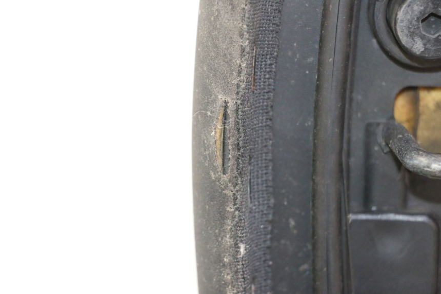 photo de SELLA PIAGGIO MP3 500 (2016 - 2018) - Stato della superficie e materiale