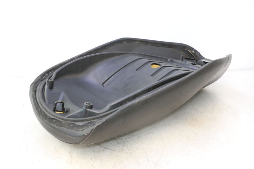 photo de SELLA PIAGGIO MP3 500 (2011 - 2015) - Dettagli dei punti di fissaggio
