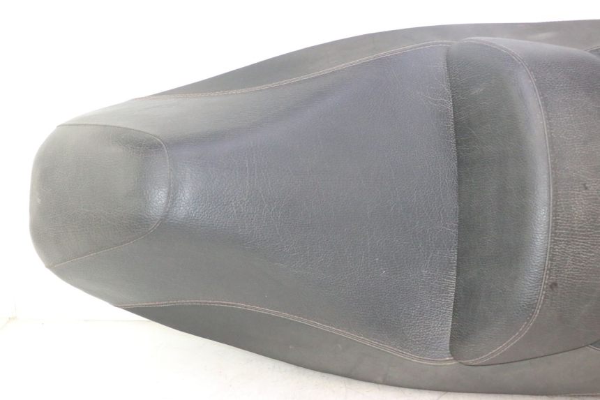 photo de SELLA PIAGGIO MP3 500 (2016 - 2018) - Dettaglio del componente