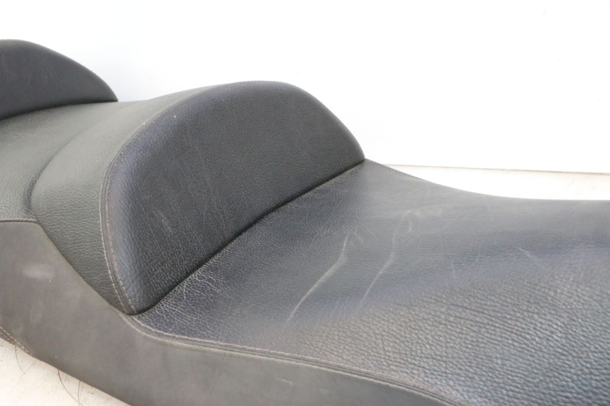 photo de SELLA PIAGGIO MP3 500 (2016 - 2018) - Dettaglio del componente