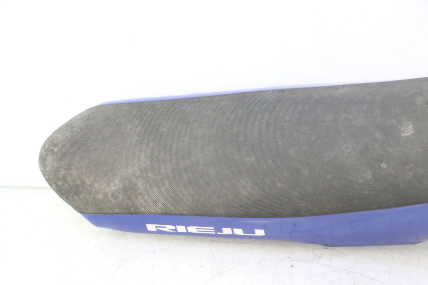 photo de SELLA RIEJU MRT PRO SUPERMOTARD 50 (2007 - 2018) - Stato della superficie e materiale