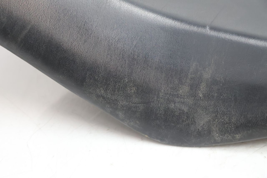 photo de SELLA KYMCO MXU R 250 (2004 - 2010) - Stato della superficie e materiale