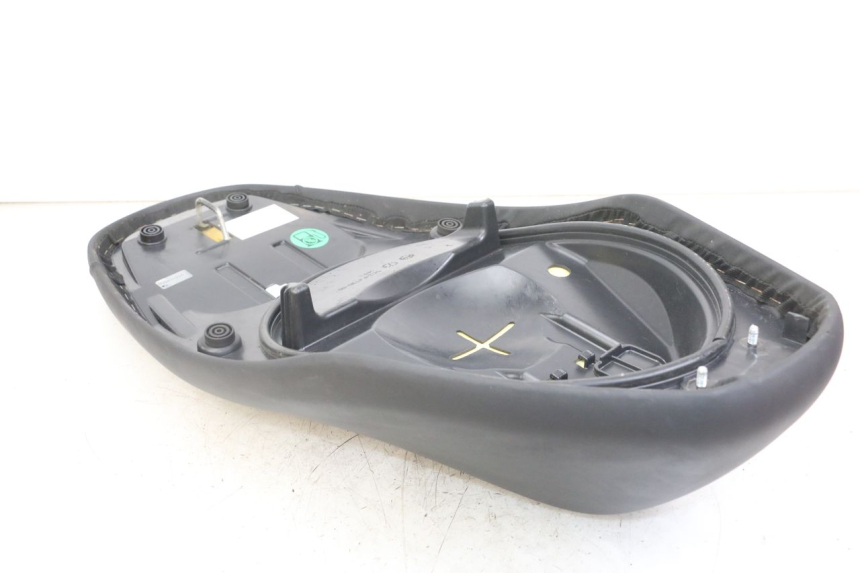 photo de SELLA YAMAHA NEO'S NEOS 2T EASY 50 (2013 - 2016) - Dettagli dei punti di fissaggio