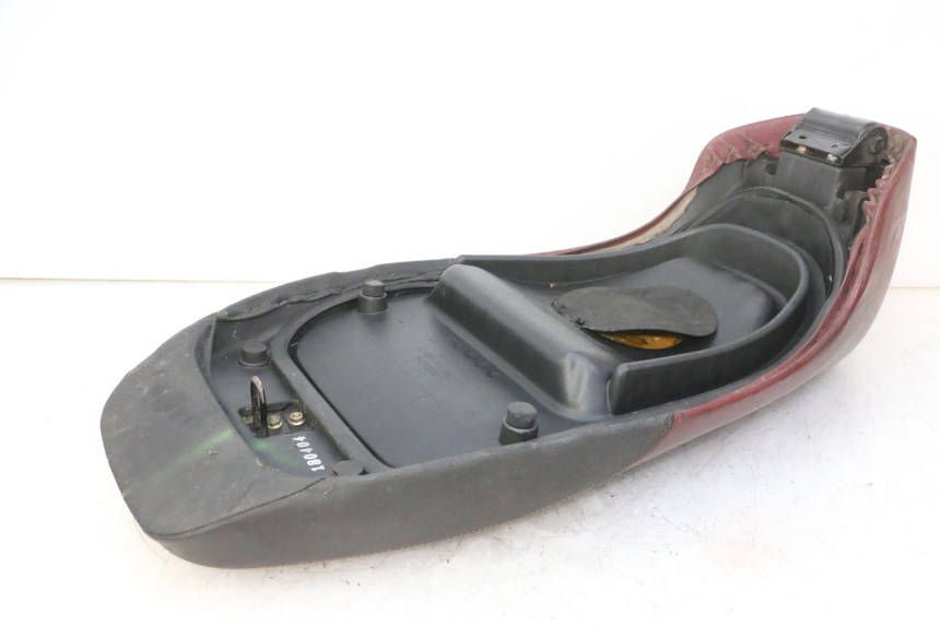 photo de SELLA KYMCO LIKE 4T 50 (2019 - 2025) - Marcature e riferimenti originali