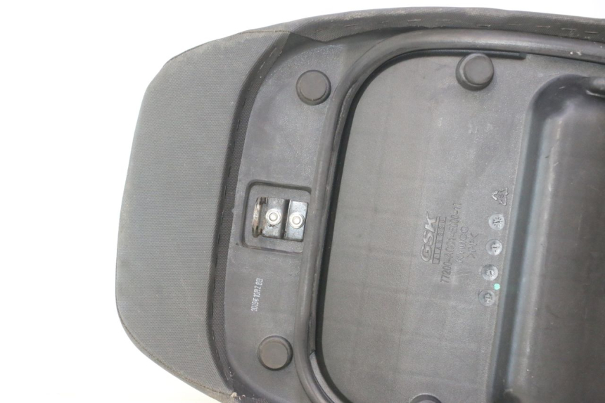 photo de SELLA KYMCO LIKE 4T 50 (2019 - 2025) - Zoom qualità usato