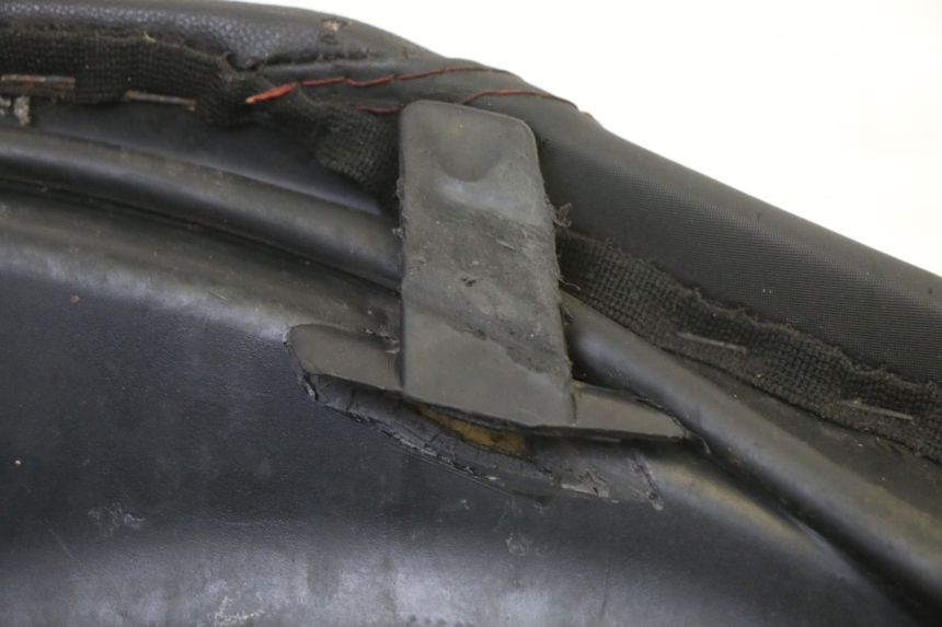 photo de SELLE PIAGGIO NEW TYPHOON 50 (2010 - 2017) - Dettaglio del componente