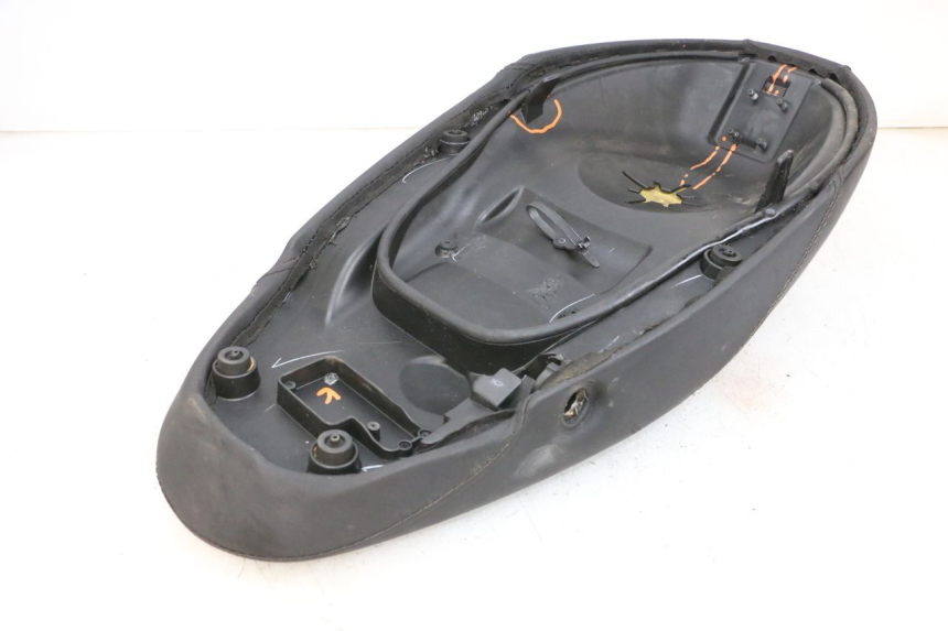 photo de SELLE PIAGGIO NEW TYPHOON 50 (2018 - 2021) - Angolazione alternativa