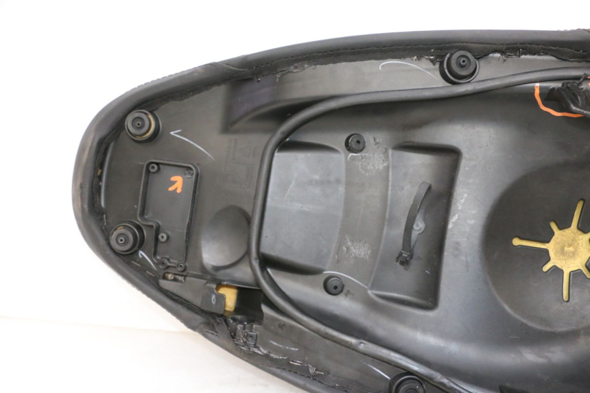 photo de SELLE PIAGGIO NEW TYPHOON 50 (2018 - 2021) - Zoom qualità usato