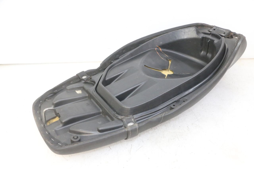 photo de SELLA PIAGGIO NRG POWER PUREJET 50 (2018 - 2021) - Altra angolazione