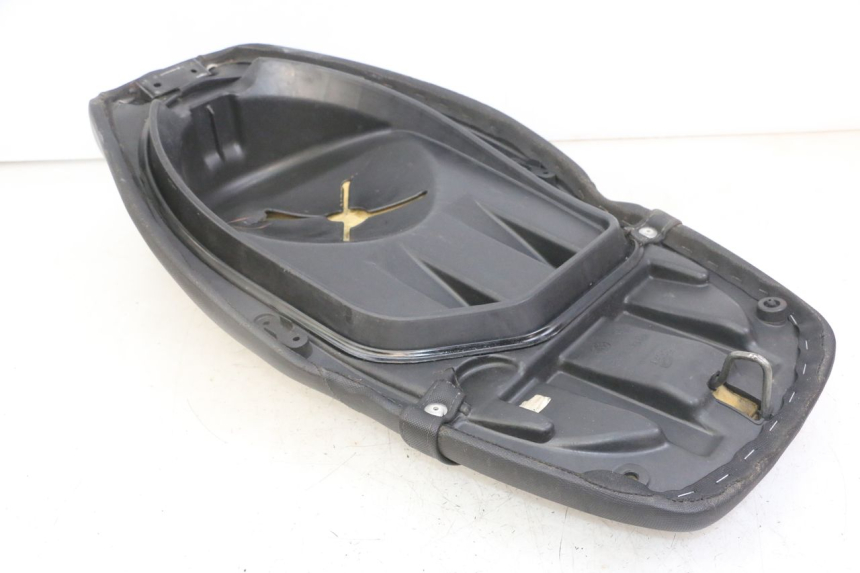 photo de SELLA PIAGGIO NRG POWER PUREJET 50 (2018 - 2021) - Primo piano tecnico