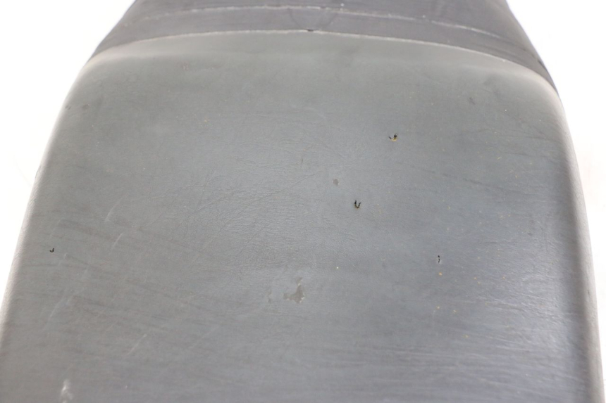 photo de SELLE HONDA NTV DEAUVILLE 650 (1998 - 2001) - Zoom sullo stato d'uso