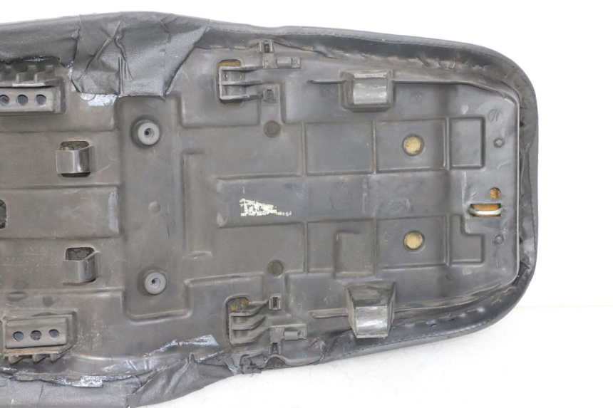 photo de SELLE HONDA NTV DEAUVILLE 650 (1998 - 2001) - Stato della superficie e materiale