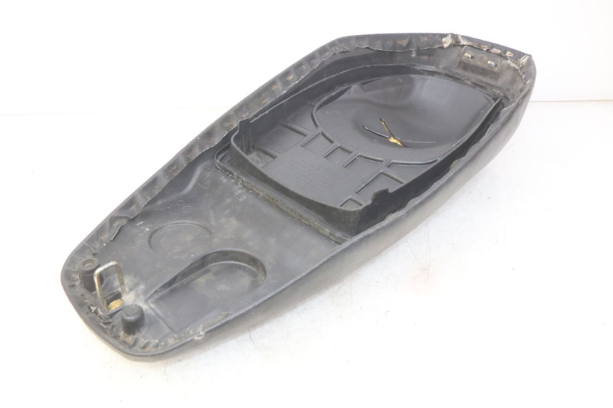 photo de SELLE SYM ORBIT 2 4T 50 (2008 - 2017) - Dettagli dei punti di fissaggio