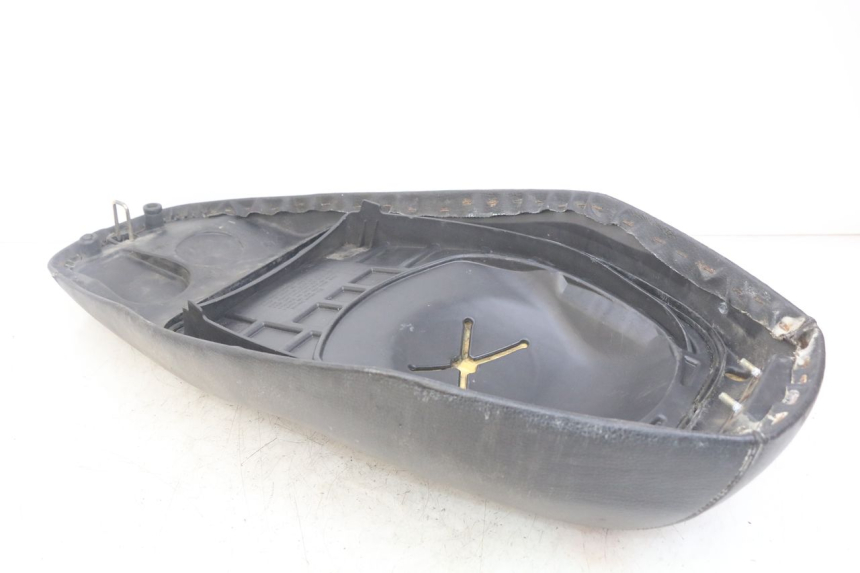 photo de SELLE SYM ORBIT 2 4T 50 (2008 - 2017) - Stato della superficie e materiale