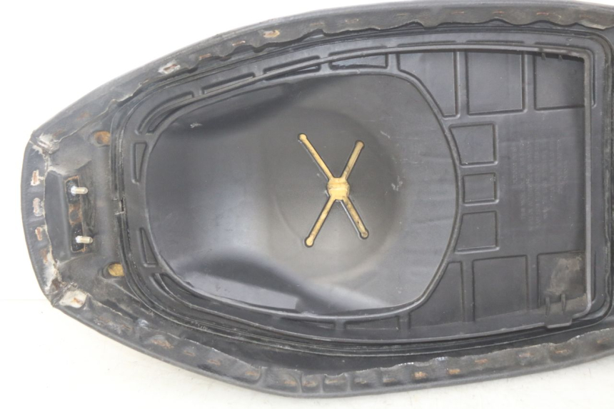 photo de SELLE SYM ORBIT 2 4T 50 (2008 - 2017) - Marcature e riferimenti originali