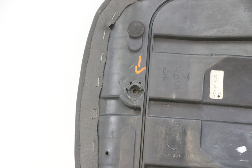 photo de SELLA MBK OVETTO 4T 50 (2008 - 2016) - Stato della superficie e materiale