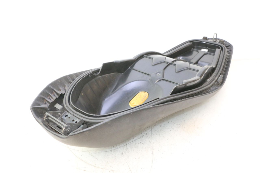 photo de SELLA HONDA PCX (JF28) 125 (2009 - 2011) - Dettagli dei punti di fissaggio