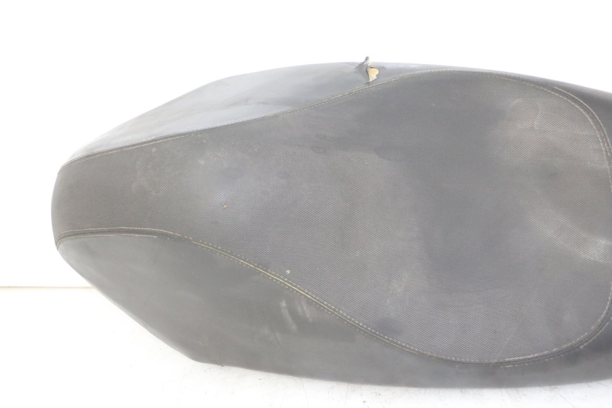 photo de SELLE PEUGEOT KISBEE 2T 50 (2010 - 2017) - Zoom qualità usato