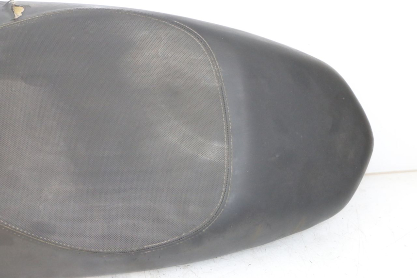 photo de SELLE PEUGEOT KISBEE 2T 50 (2010 - 2017) - Panoramica del profilo