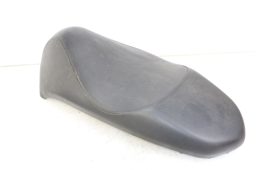 photo de SELLE PEUGEOT KISBEE 4T 50 (2018 - 2022) - Altra angolazione