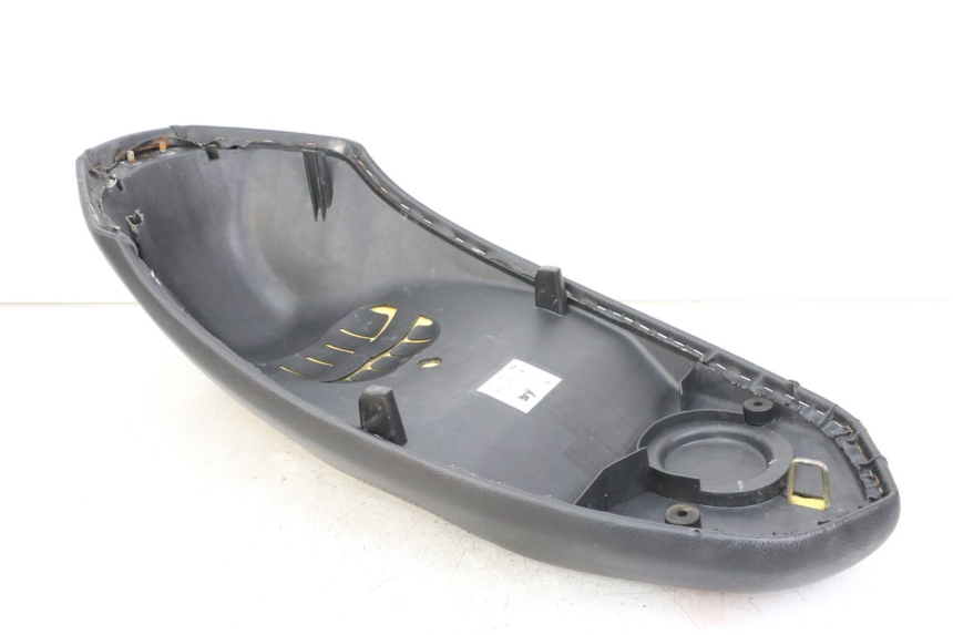 photo de SELLE PEUGEOT KISBEE 4T 50 (2018 - 2022) - Ricambio usato controllato