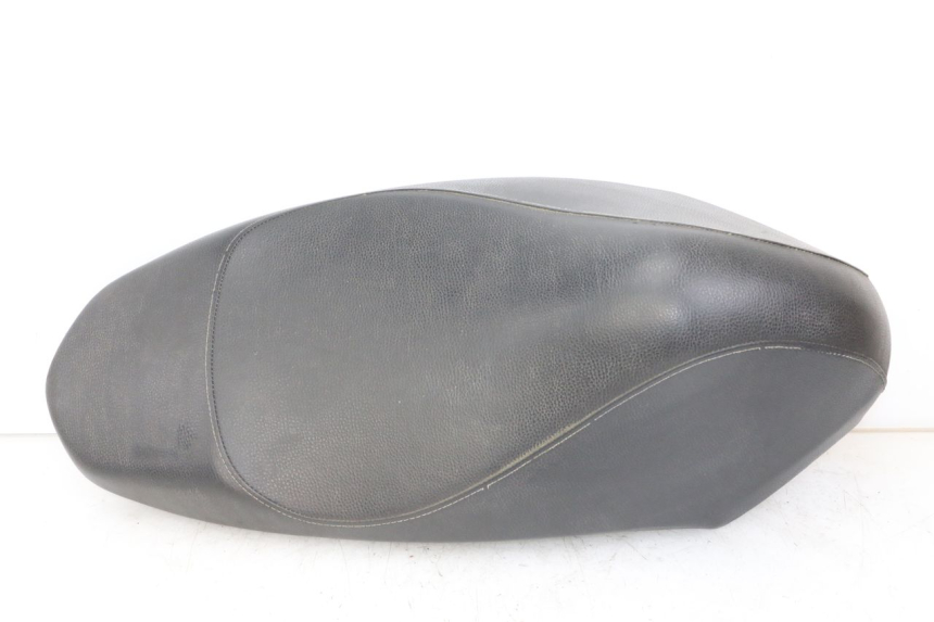 photo de SELLE PEUGEOT KISBEE 4T 50 (2018 - 2022) - Vista principale