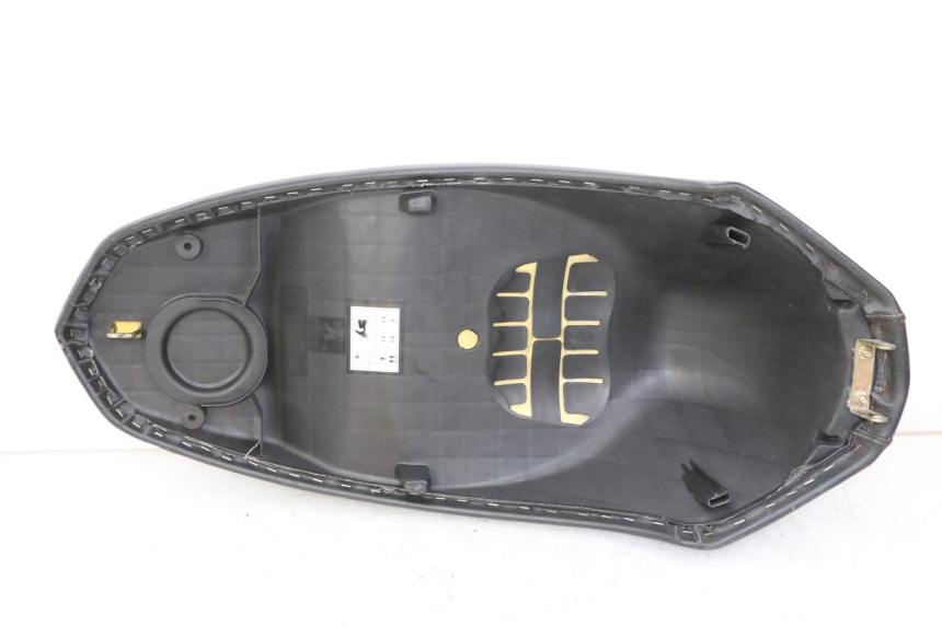 photo de SELLE PEUGEOT KISBEE 4T 50 (2018 - 2022) - Ispezione visiva dettagliata